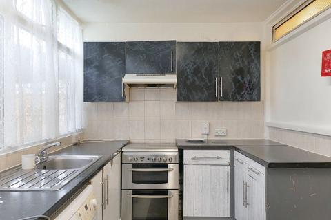 171 Mangold Way, Erith, DA18 4DB