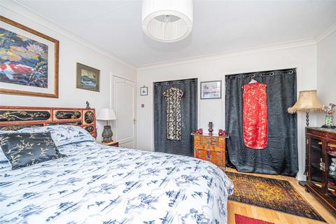 90 Garvock Hill, Dunfermline, KY12 7RN
