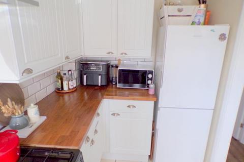16 Broadlands Close, Bournemouth, BH8 0PN