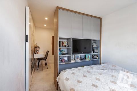 157 Moretons Court, Basildon, SS13 3LZ