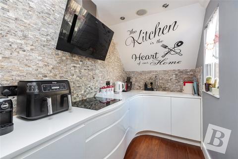 157 Moretons Court, Basildon, SS13 3LZ