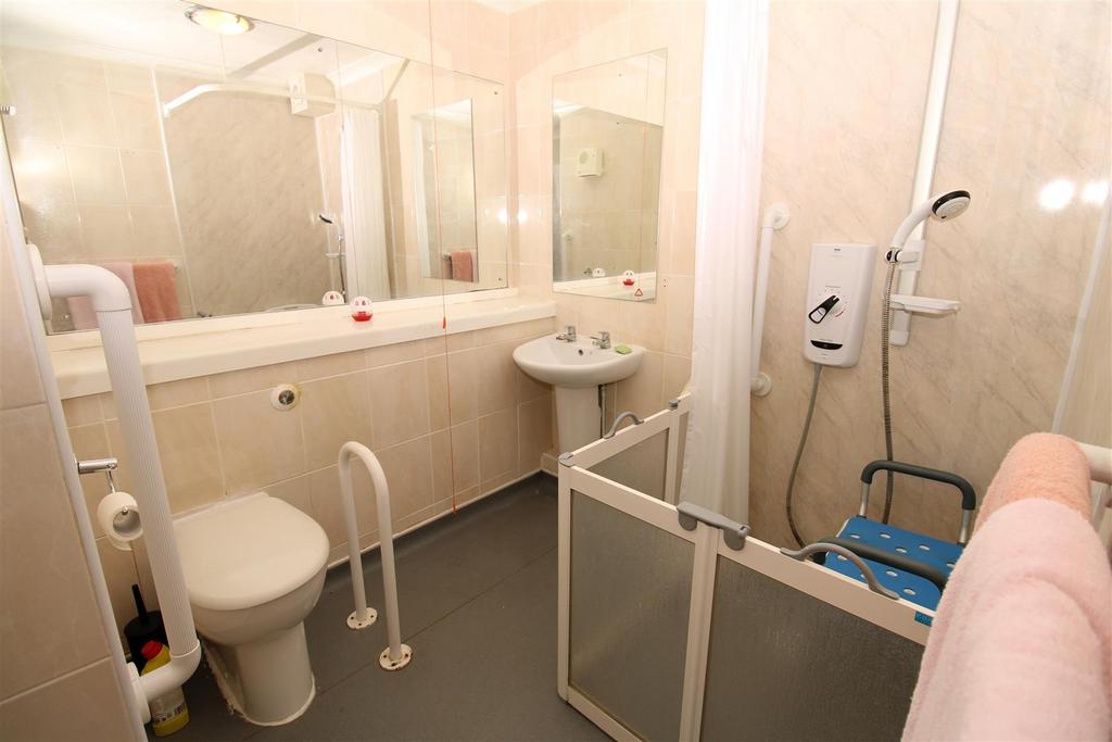 Wet room.JPG