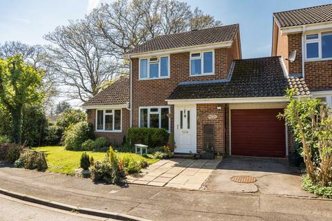 Stanford Rise, Sway, Lymington, SO41