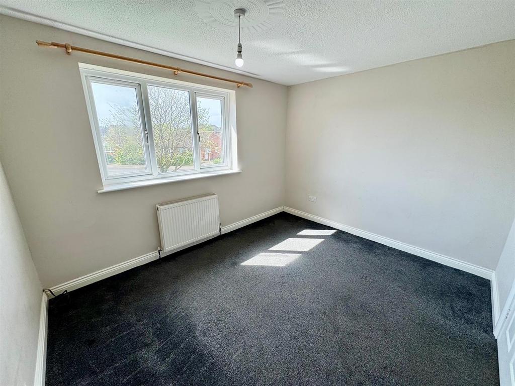 Bedroom 2b.jpg