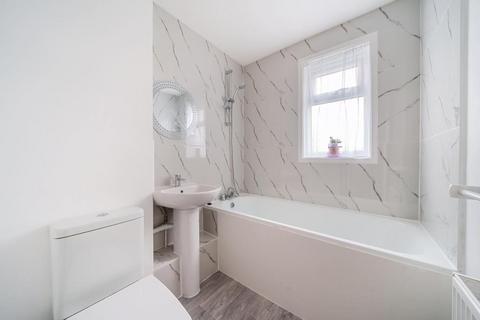 1 bedroom maisonette for sale, Slough,  Berkshire,  SL2