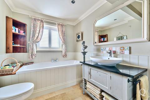 3 Cellar Hill, Lynsted, Sittingbourne, ME9 9QY
