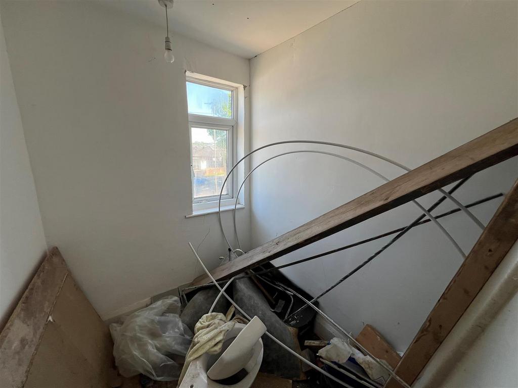 Bed 3.jpg
