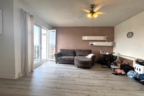 2 bedroom apartment to rent, Felixstowe Court, E16