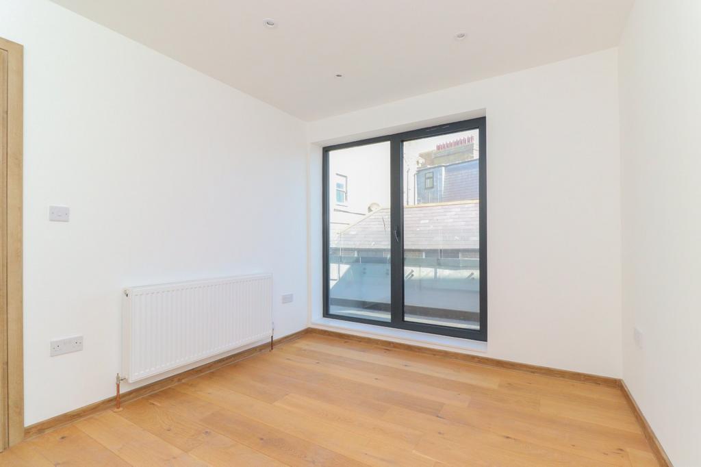 Flat 5