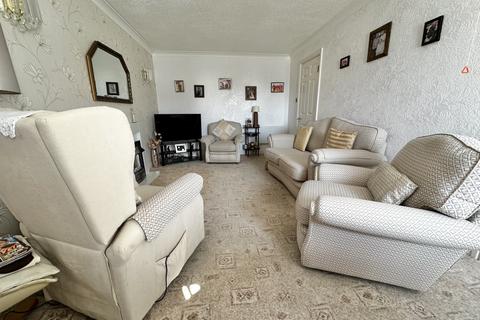 2 bedroom apartment for sale, Sandpiper Court, Cleveleys FY5
