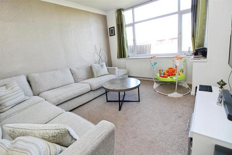 5 Old Road, Bradford, BD7 4PJ