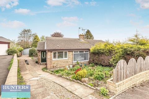 2 bedroom semi-detached bungalow for sale, Penfield Grove, Clayton, Bradford, West Yorkshire, BD14 6LJ