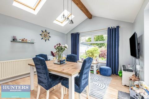2 bedroom semi-detached bungalow for sale, Penfield Grove, Clayton, Bradford, West Yorkshire, BD14 6LJ
