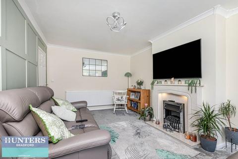 2 bedroom semi-detached bungalow for sale, Penfield Grove, Clayton, Bradford, West Yorkshire, BD14 6LJ