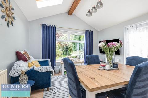 2 bedroom semi-detached bungalow for sale, Penfield Grove, Clayton, Bradford, West Yorkshire, BD14 6LJ
