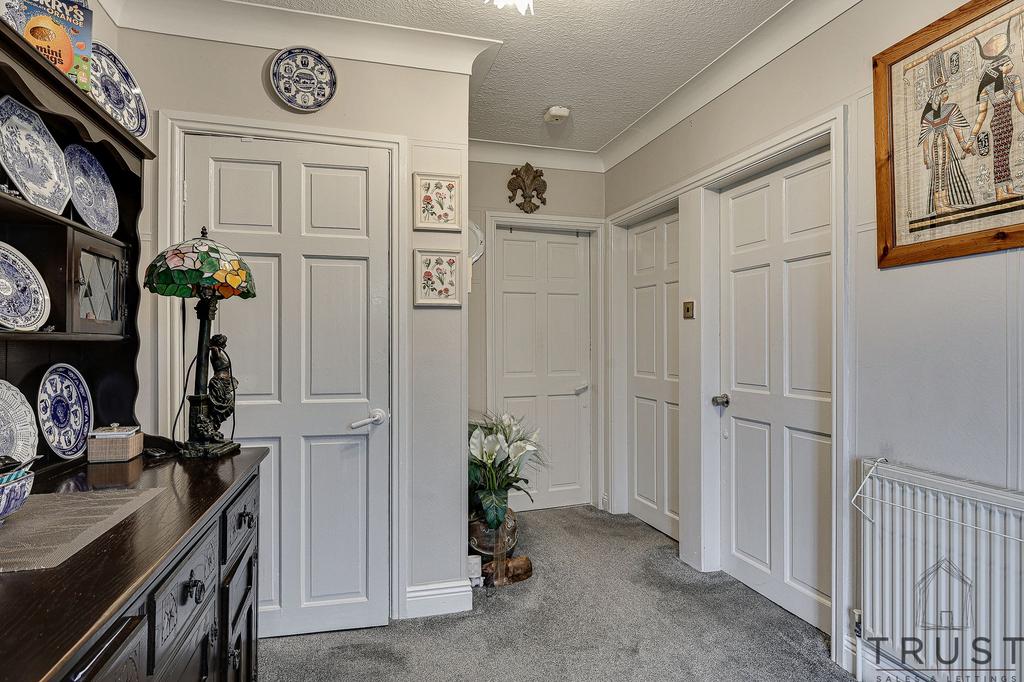 Lounge/Hallway