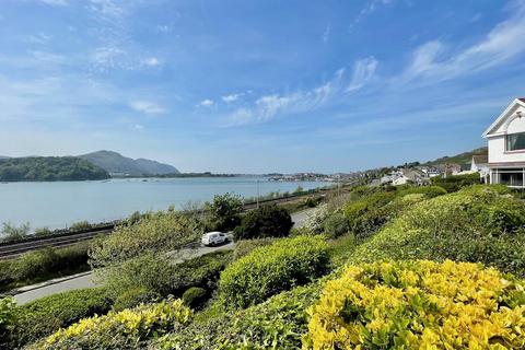 2 bedroom apartment for sale, Warren Drive, Deganwy, Conwy