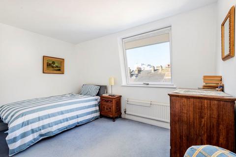 3 bedroom maisonette for sale, Westmoreland Terrace, London SW1V