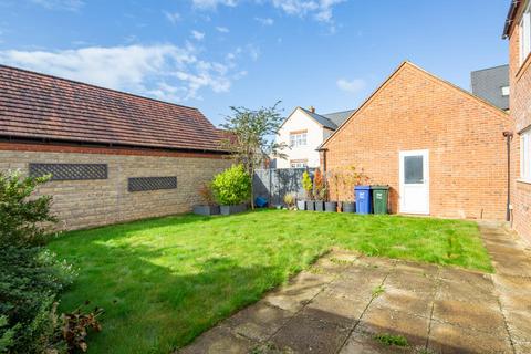4 bedroom detached house for sale, Catterick Road, Bicester