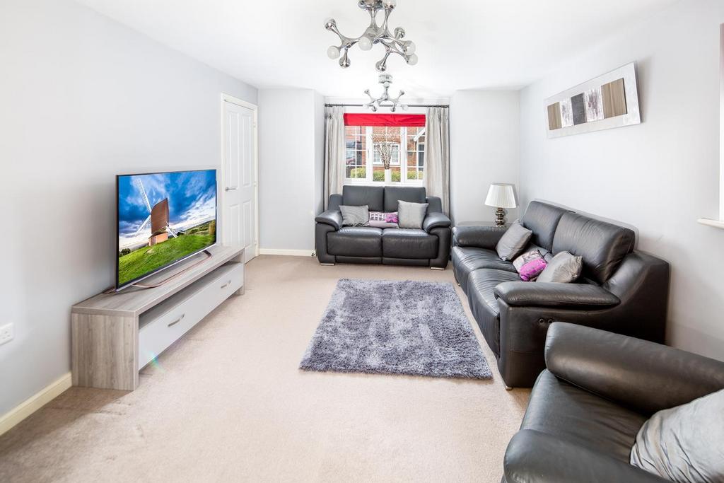 06-living room.jpg