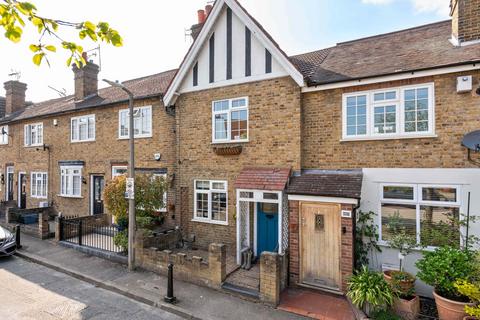 17 Clifton Road, Loughton, IG10 1EA