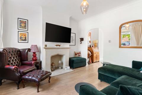 17 Clifton Road, Loughton, IG10 1EA