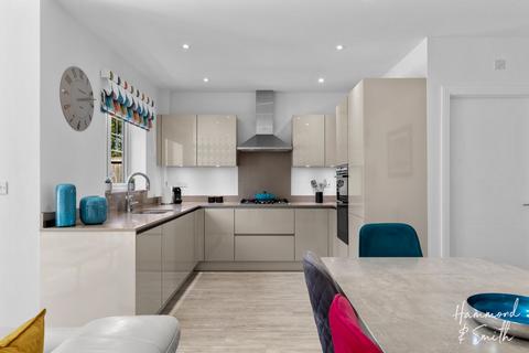 8 Archer Close, Coopersale, Epping, CM16 7FG