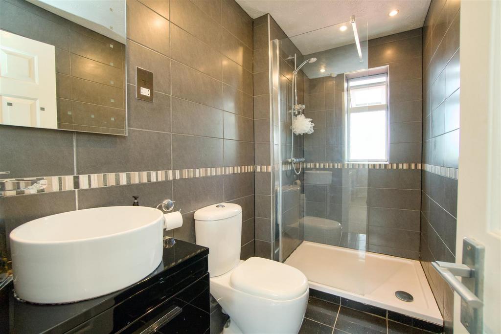 Ensuite Shower Room
