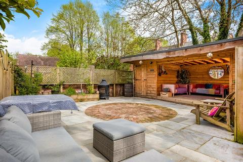 9 Chestnut Square, Wellesbourne, Warwick, CV35 9QS
