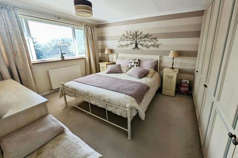 128 Kingscote, Yate, Bristol, BS37 8YG