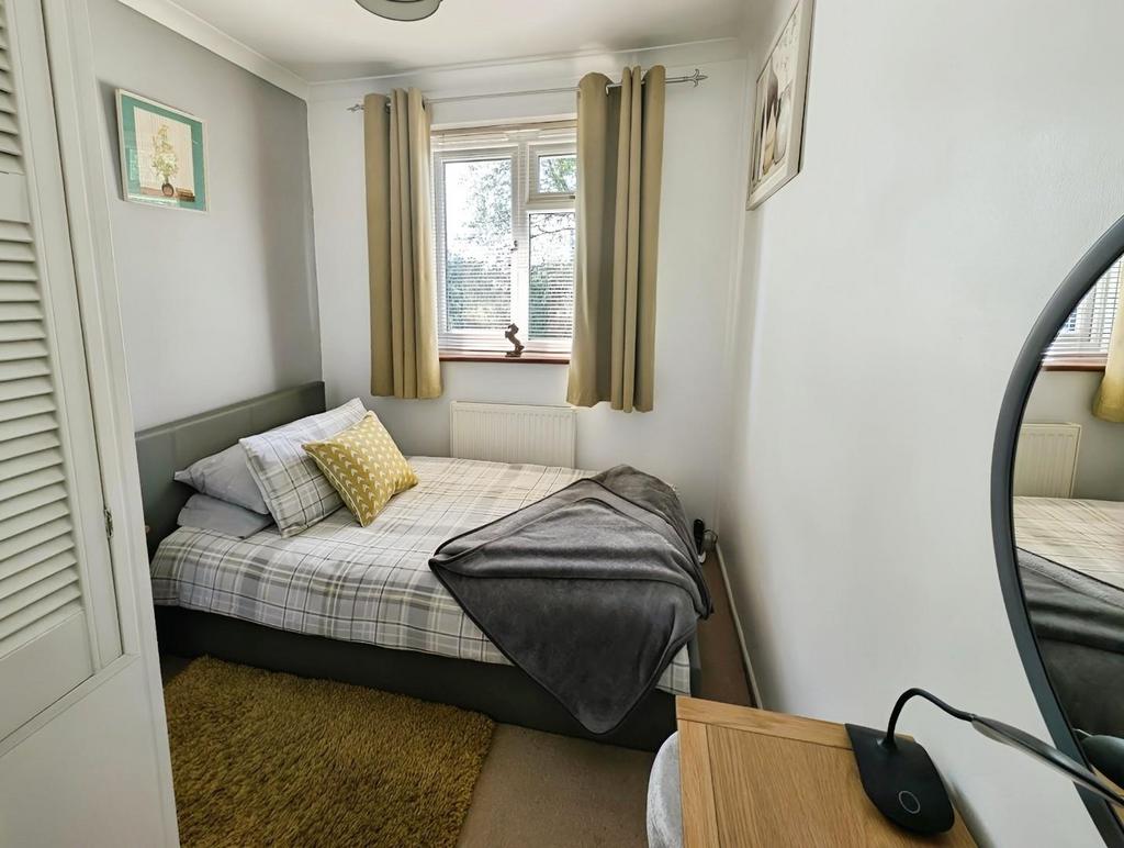 -bed 203.jpg