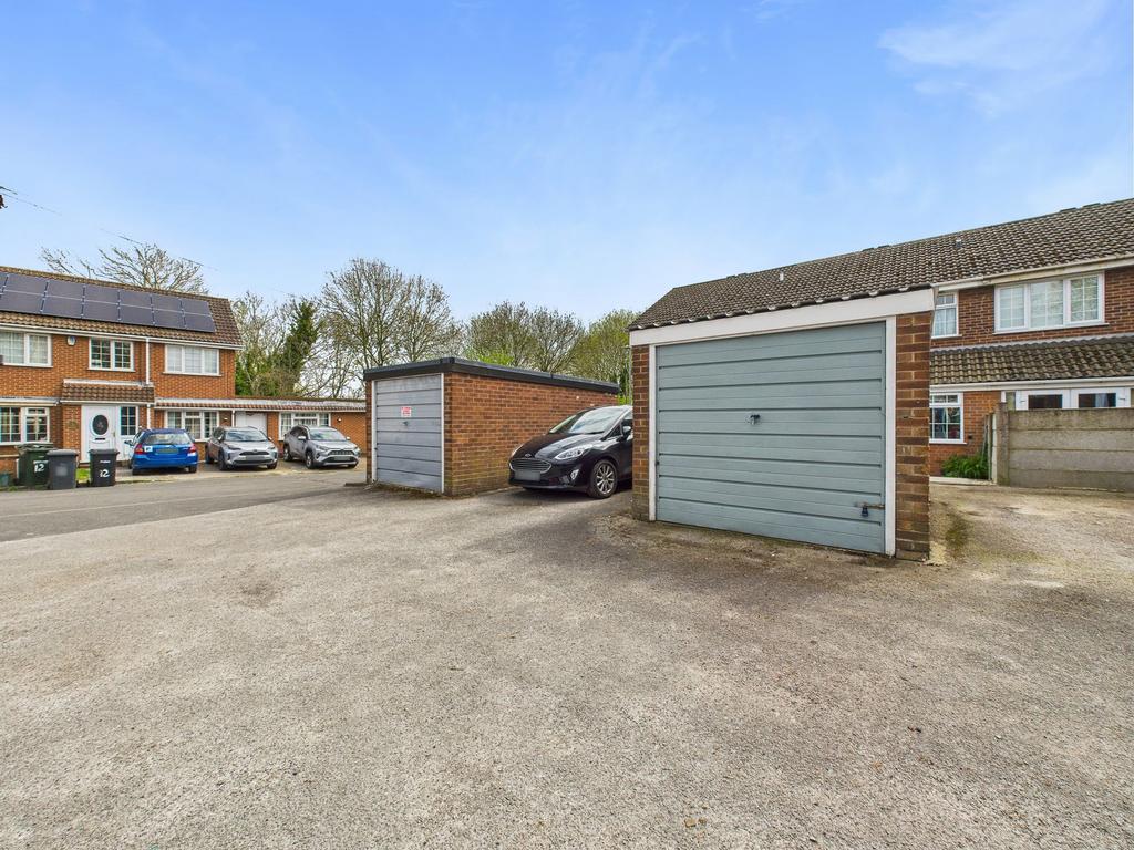 Detached Garage