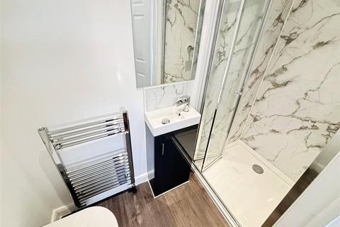 1 bedroom in a house share to rent, Hatch Lane, Harmondsworth, West Drayton, UB7