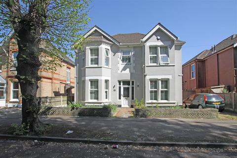 4 bedroom detached house for sale, Iddesleigh Road, Bournemouth