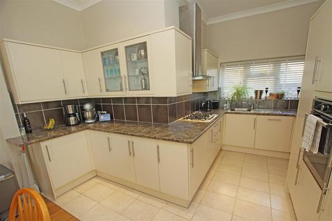 4 bedroom detached house for sale, Iddesleigh Road, Bournemouth