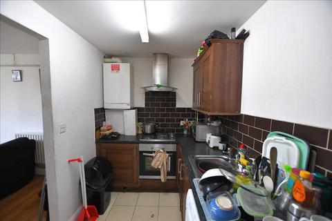 2 bedroom flat for sale, Washbourne Court, 14 Acton Close, London