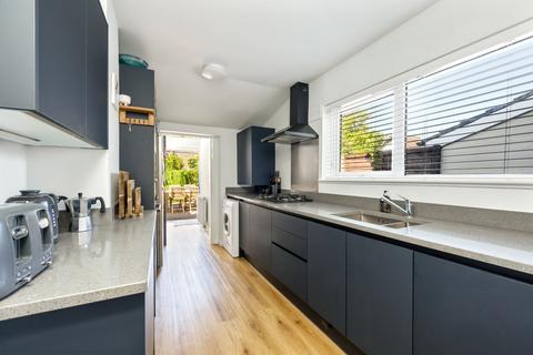 159 Albert Road, Horley, RH6 7HS