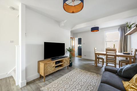 159 Albert Road, Horley, RH6 7HS