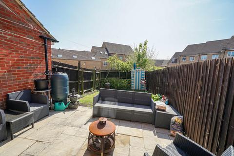 3 bedroom townhouse for sale, Sandpiper Way, Leighton Buzzard