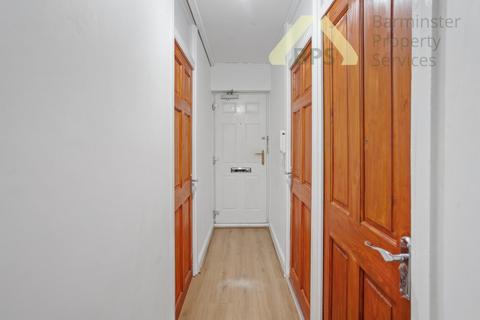 68 Rheola Close, London, N17 9TR