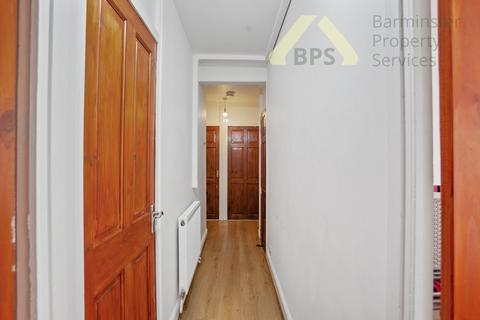 68 Rheola Close, London, N17 9TR