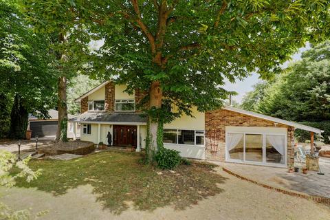 undefined, Ducketts Wood, Thundridge, SG12