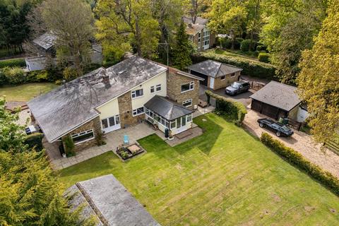 undefined, Ducketts Wood, Thundridge, SG12