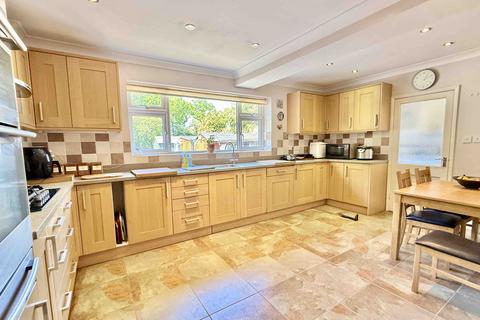 4 bedroom detached house for sale, Verwood Road, BH21