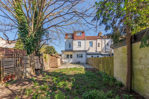 1 Sunnycroft Road, Hounslow, TW3 4DS