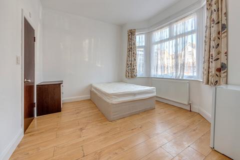 1 Sunnycroft Road, Hounslow, TW3 4DS