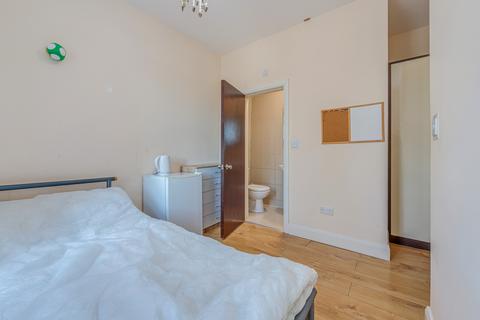 1 Sunnycroft Road, Hounslow, TW3 4DS