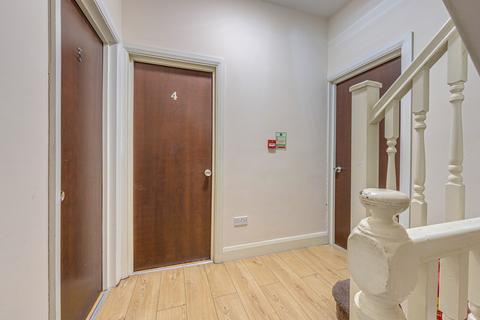 1 Sunnycroft Road, Hounslow, TW3 4DS