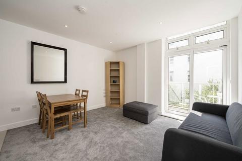 2 bedroom flat for sale, Bromyard Avenue, London W3
