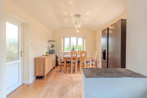 3 bedroom semi-detached house for sale, Perlethorpe Crescent, Gedling, Nottingham